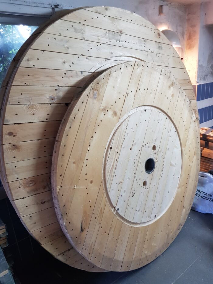 Blat ze szpuli po kablach drewniany blat loftowy industrialny okragly fi. 160 cm - obrazek 11