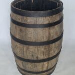 200 litrowa beczka dębowa po whiskey na DESZCZOWKE - OTWARTA - szczotkowana z czarnymi obręczami