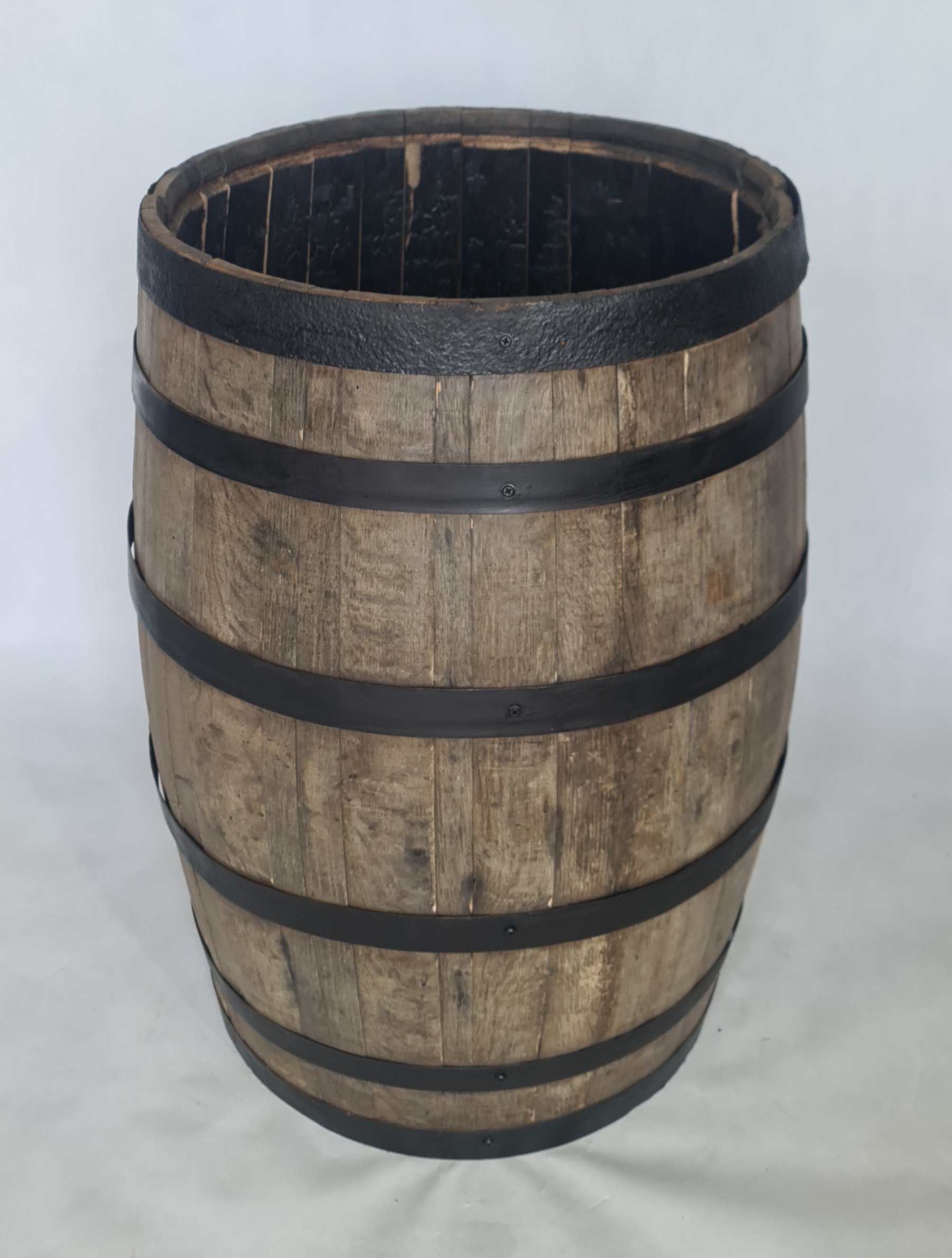 Beczka-debowa-po-whiskey-na-deszczowke (5) 200 litrowa beczka dębowa po whiskey na DESZCZOWKE - OTWARTA - szczotkowana z czarnymi obręczami - obrazek 1