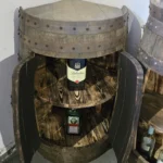 Barek narożny na alkohol wykonany z dębowej beczki - rogowy, postarzany