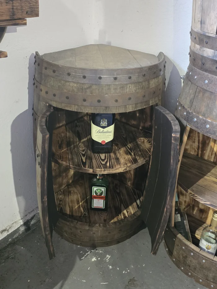 Barek narożny na alkohol wykonany z dębowej beczki - rogowy, postarzany - obrazek 3