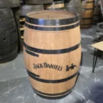 Barek na alkohol z dębowej BECZKI po winie - szlifowany, olejowany z czarnymi obręczami