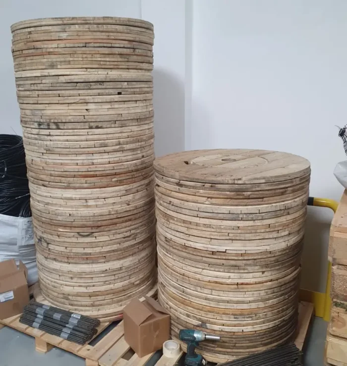 Blat ze szpuli po kablach drewniany blat loftowy industrialny okragly fi. 110 cm - obrazek 2
