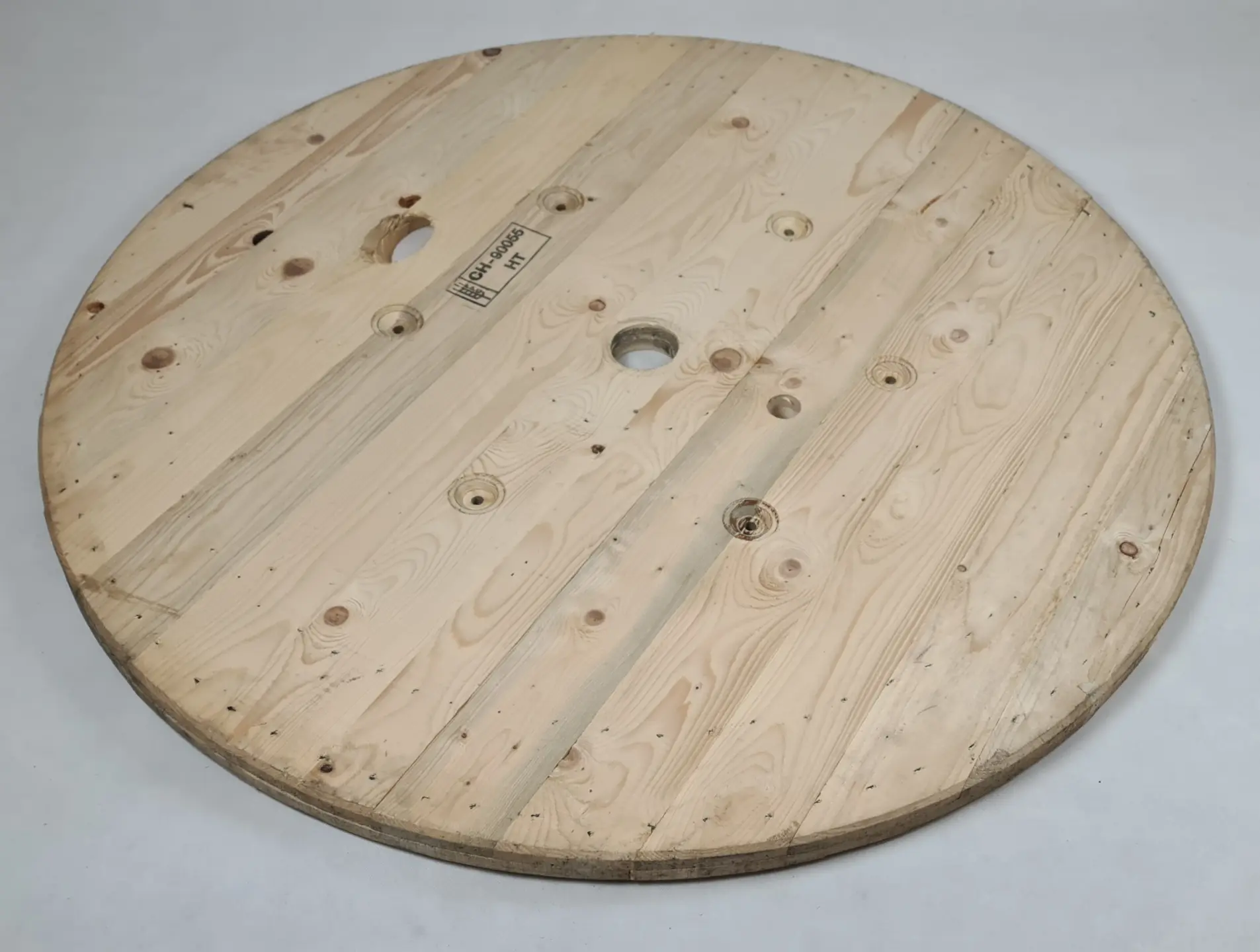 blat-ze-szpuli-po-kablach-drewniany-blat-loftowy-industrialny-okragly-stolik-ze-szpuli-recykling-handmade-naturalne-drewno-do-stolu-loftowego Blat ze szpuli po kablach drewniany blat loftowy industrialny okragly fi. 140 cm - obrazek 1